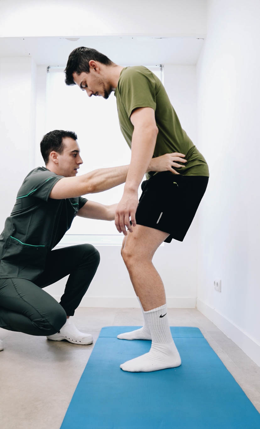Aplicación de técnicas de fisioterapia deportiva en Evolucenter Móstoles