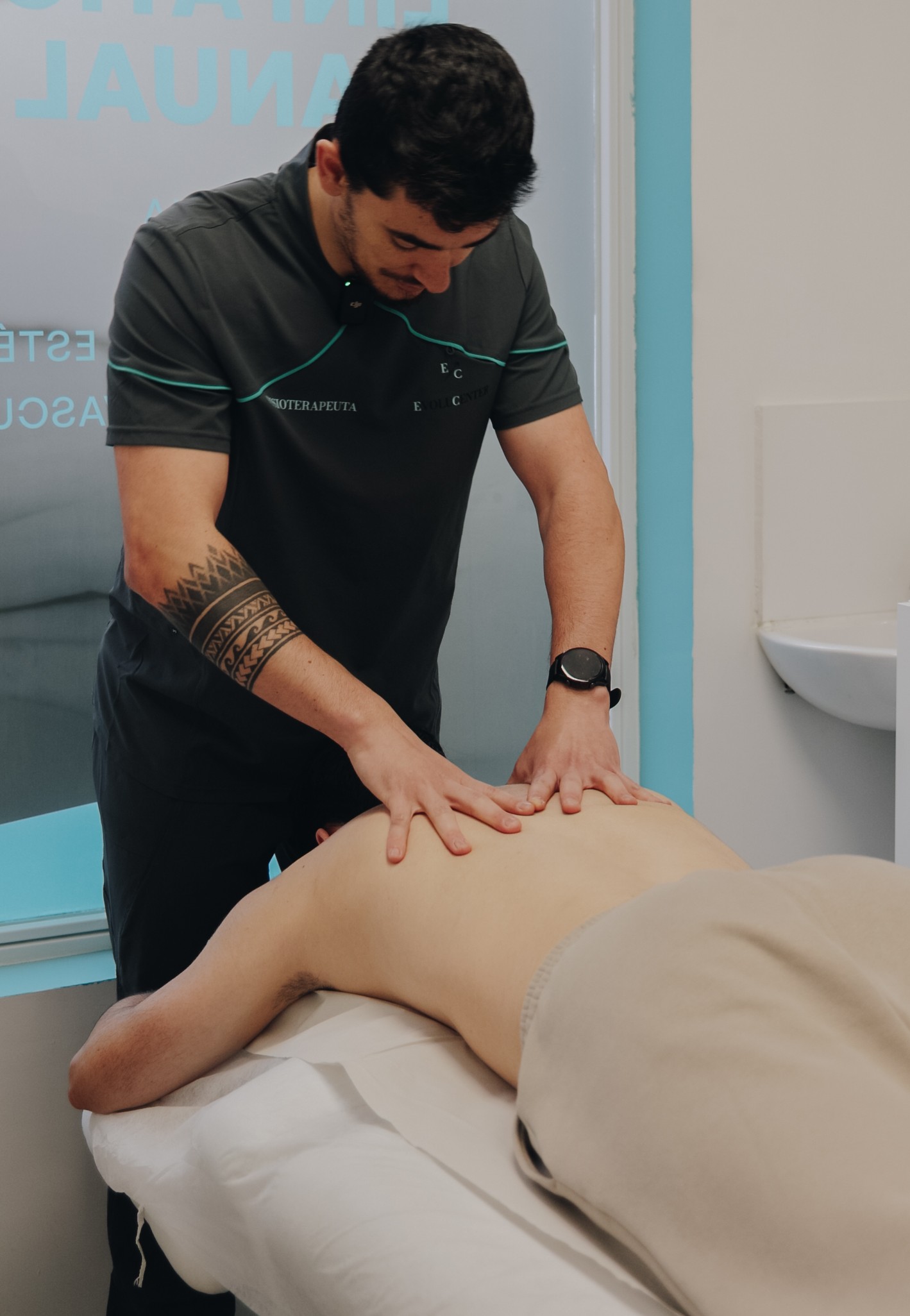 Sesión de fisioterapia clínica en Evolucenter Móstoles