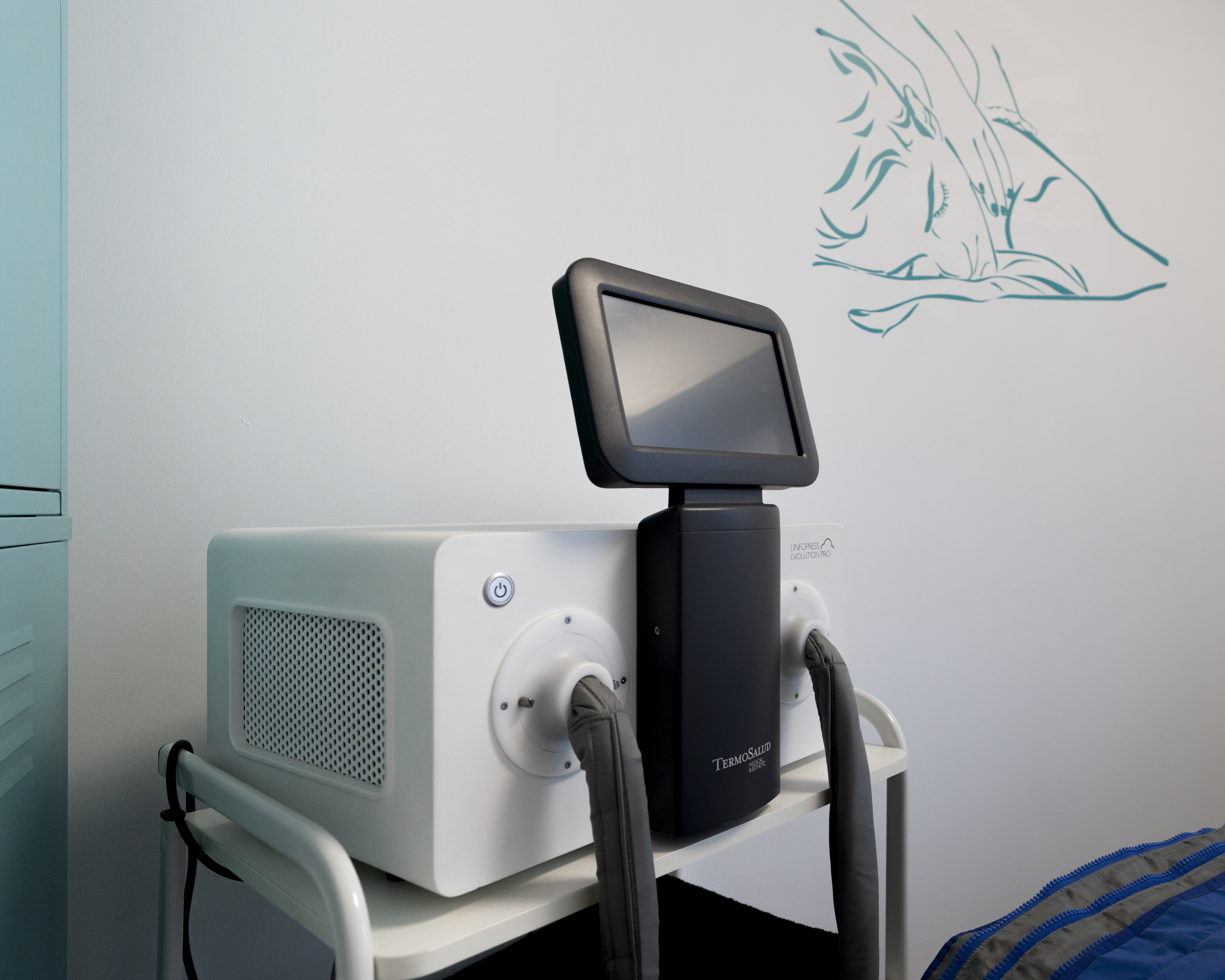 Presoterapia y bienestar circulatorio en Evolucenter Móstoles para piernas cansadas, retención de líquidos y recuperación muscular